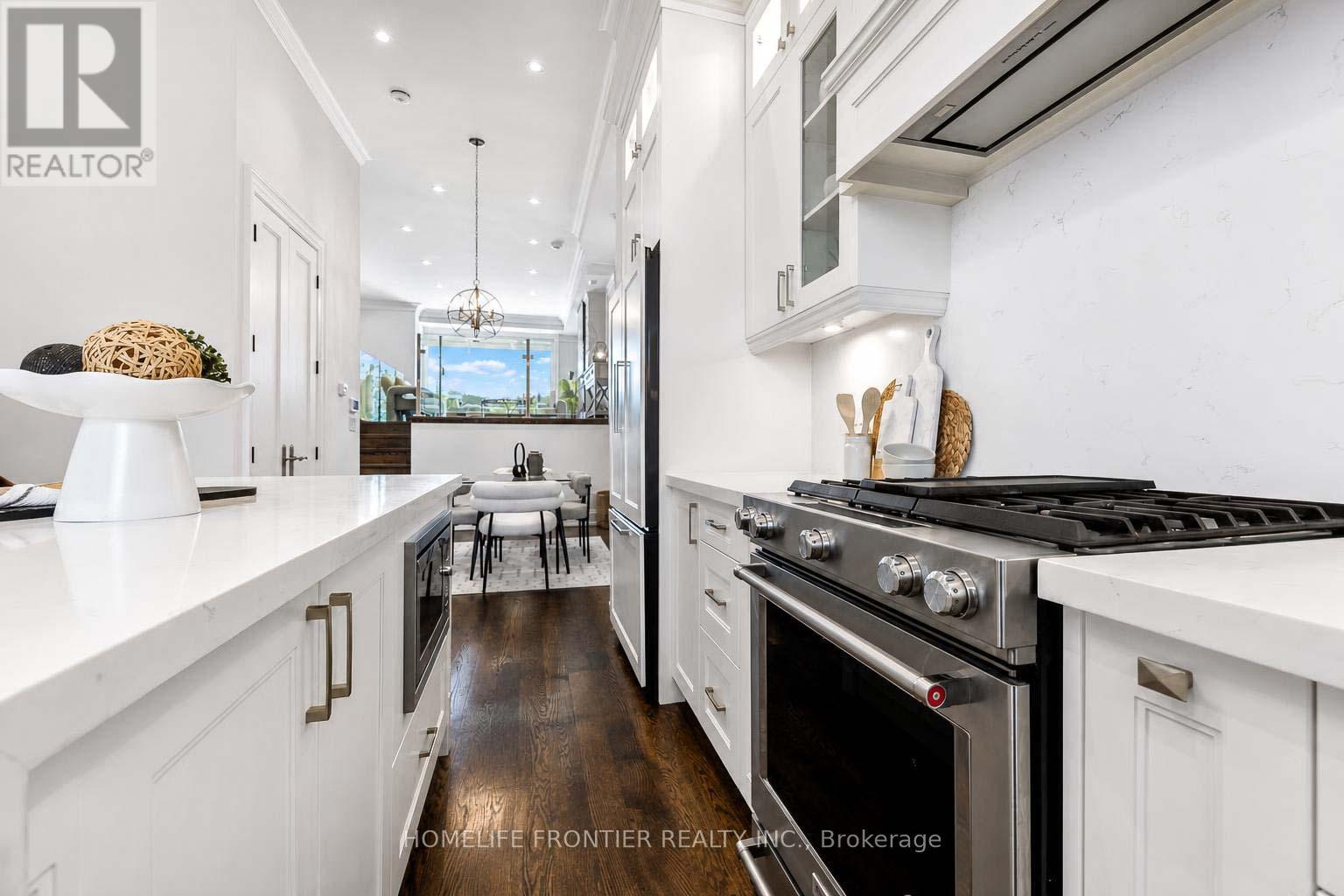 82 CAMERON AVENUE - 12