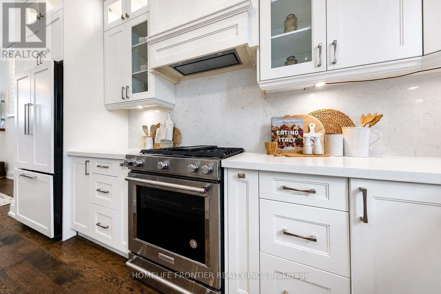 82 CAMERON AVENUE - 13