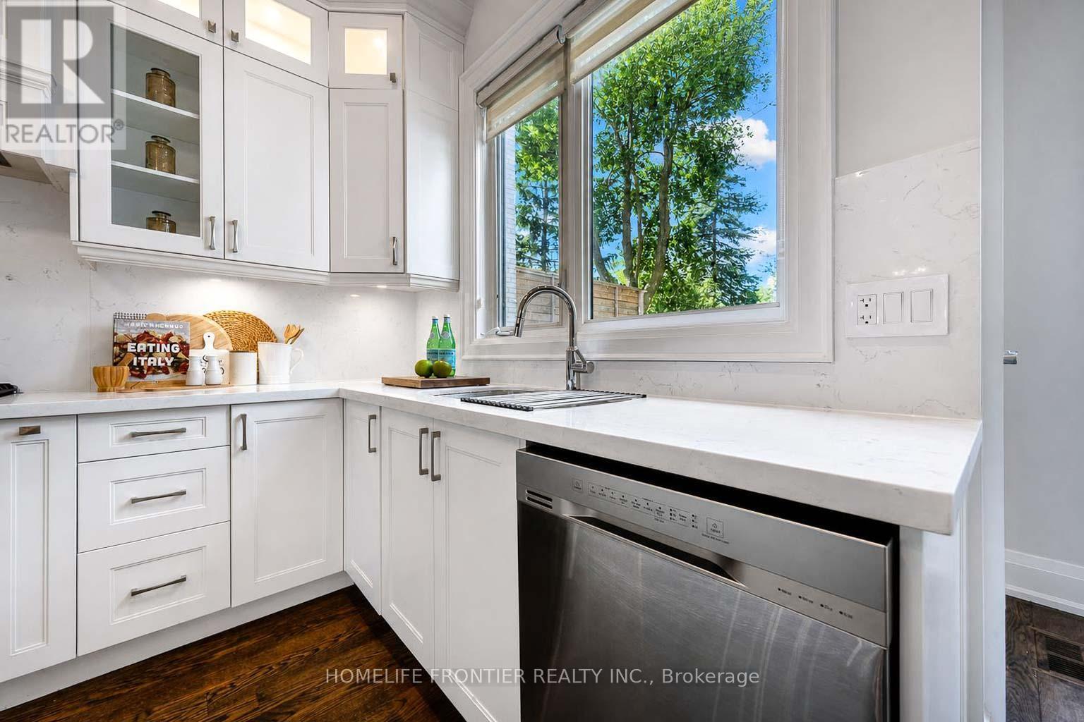 82 CAMERON AVENUE - 15