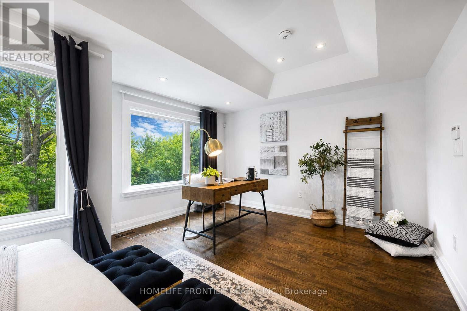 82 CAMERON AVENUE - 24