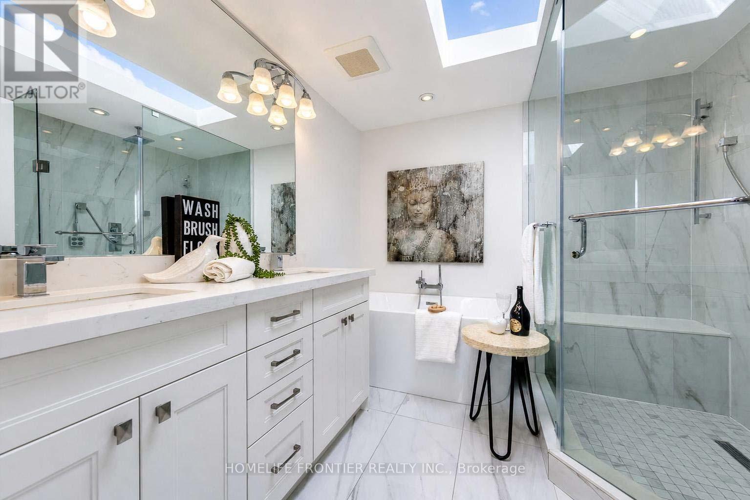 82 CAMERON AVENUE - 25
