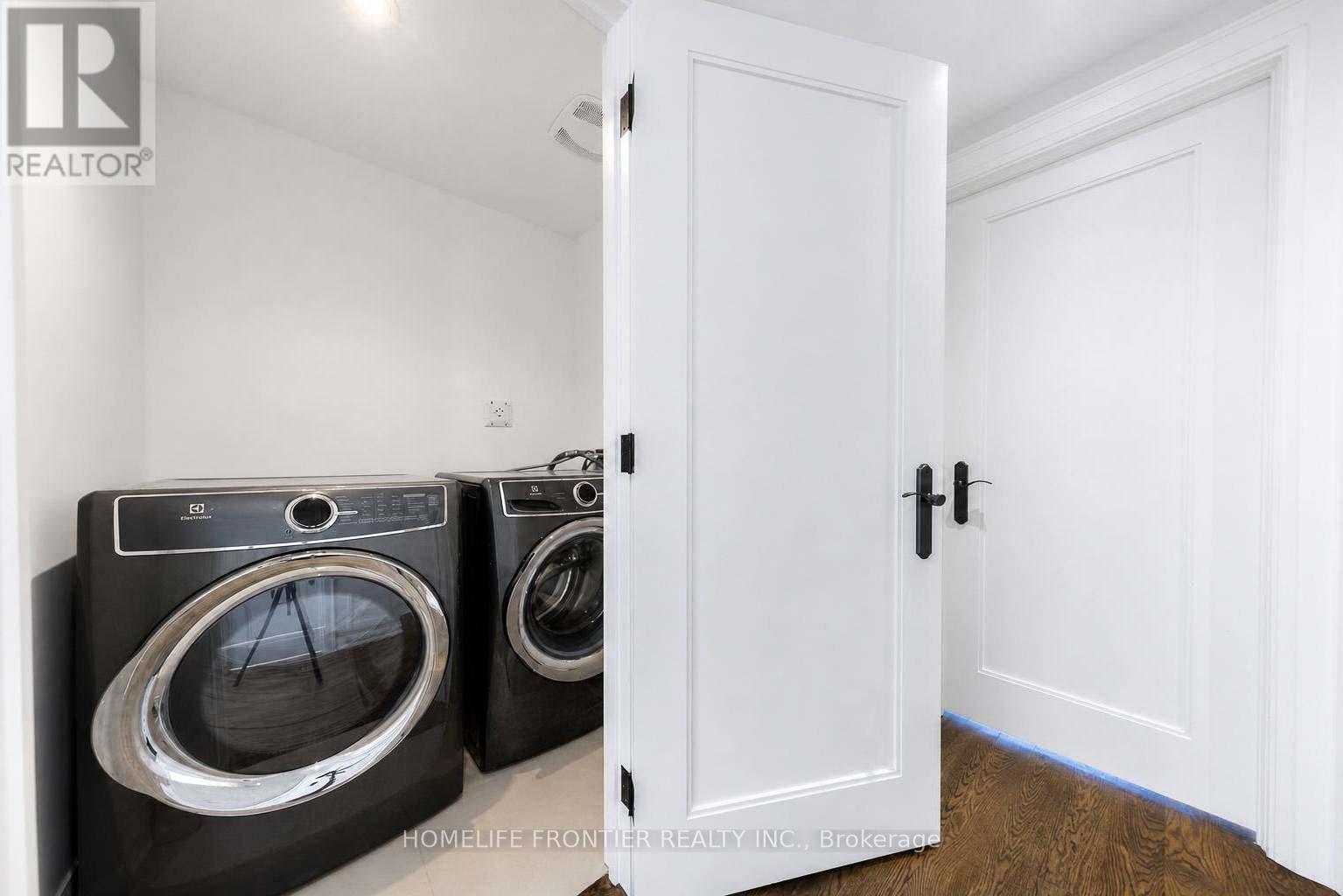 82 CAMERON AVENUE - 31
