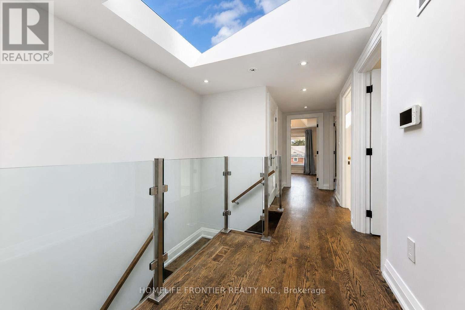 82 CAMERON AVENUE - 34