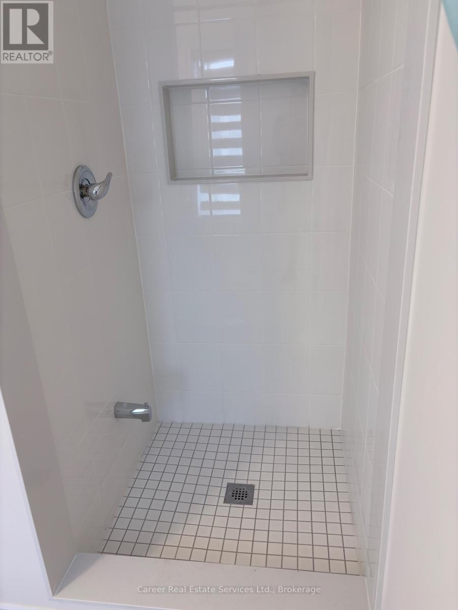 1 WATERFRONT CRESCENT - 24