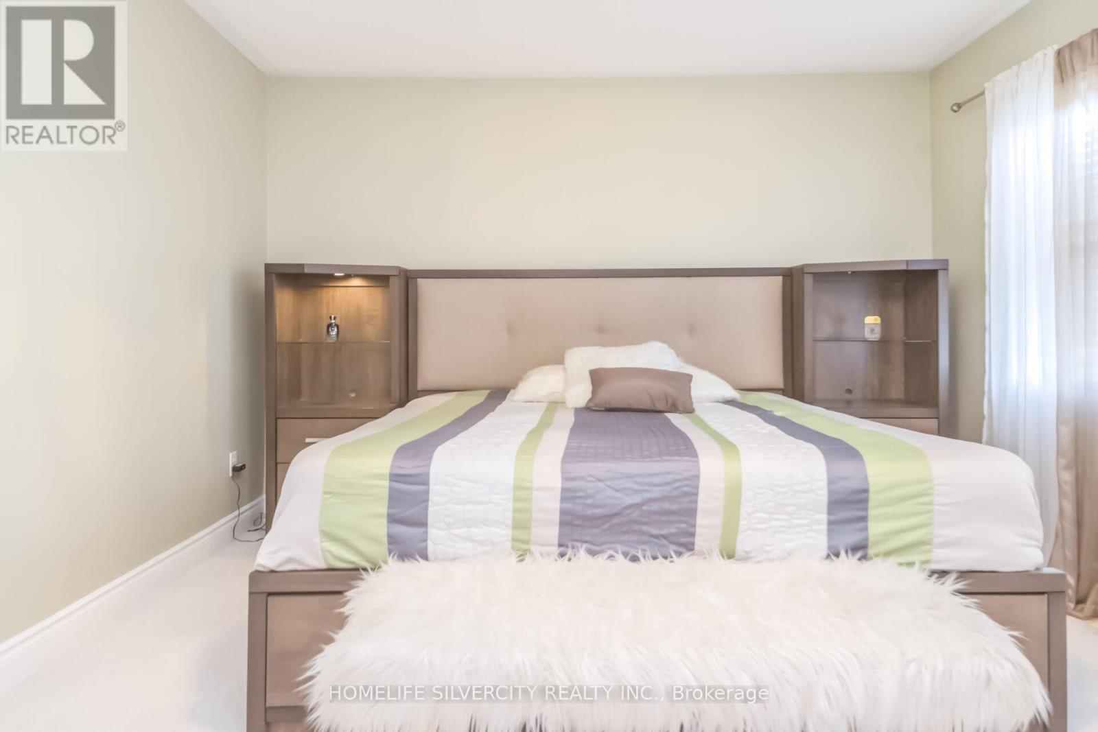 15 NEWARK WAY - 24