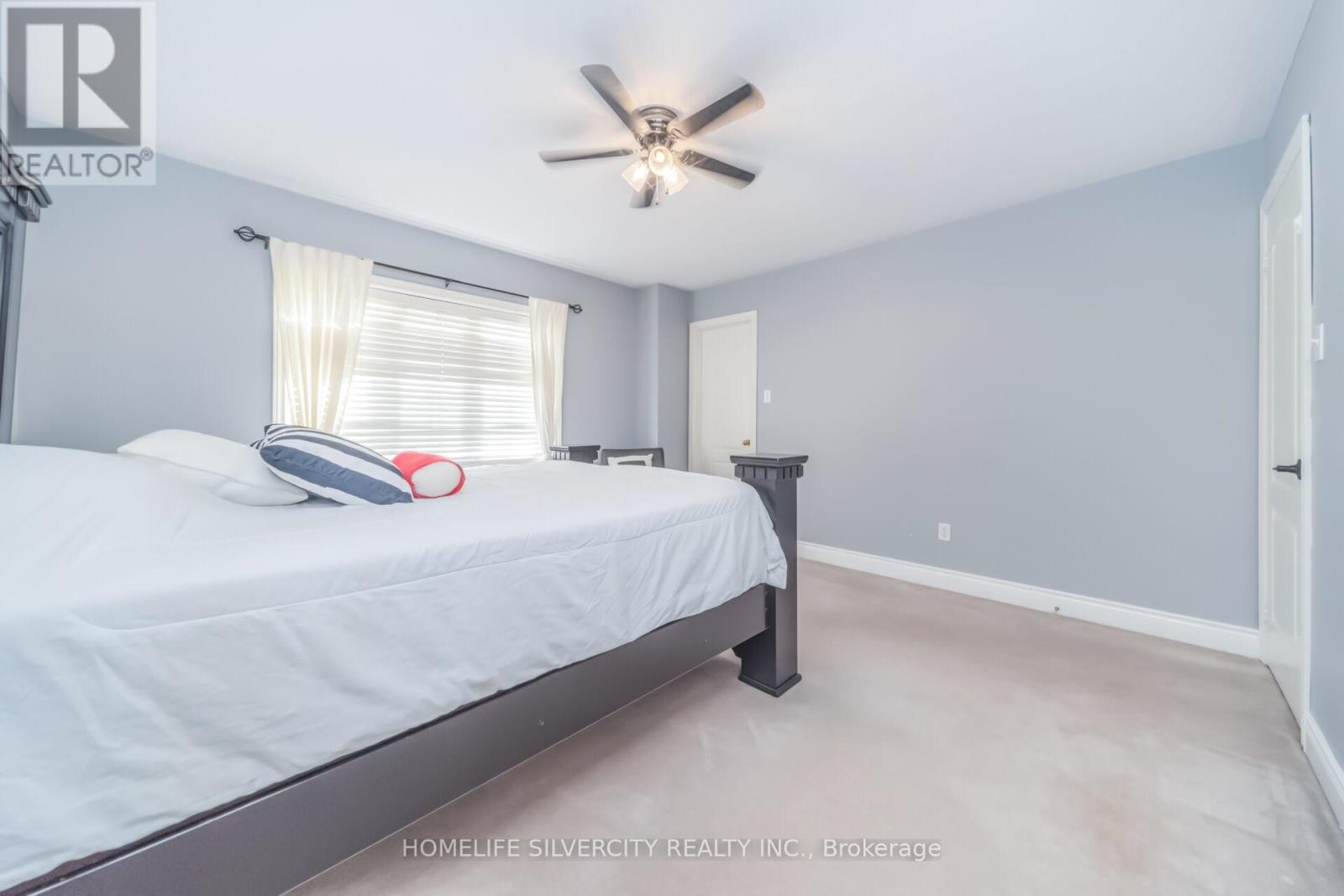 15 NEWARK WAY - 32