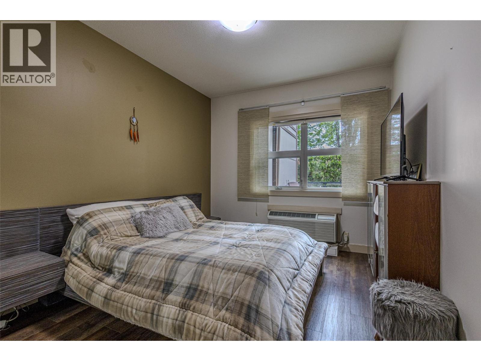 #106 700 Martin Avenue - 4