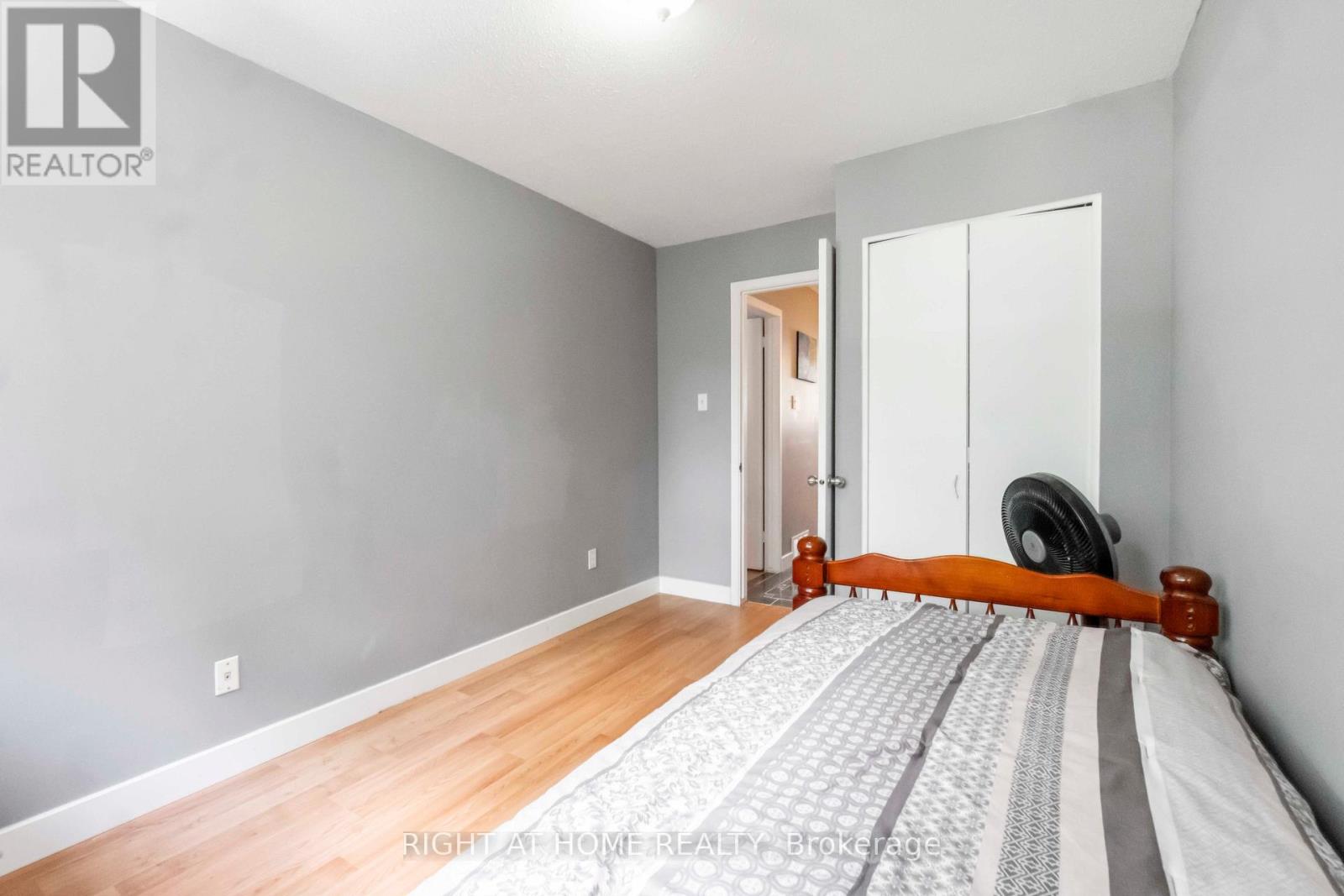 #3 21 MIDLAND CRESCENT - 17