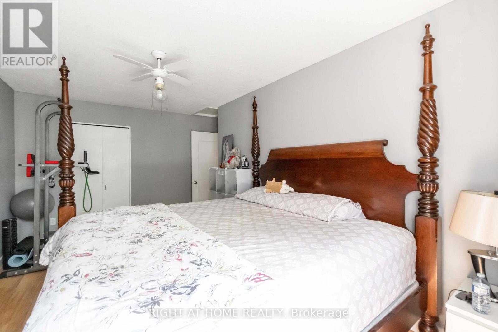 #3 21 MIDLAND CRESCENT - 19