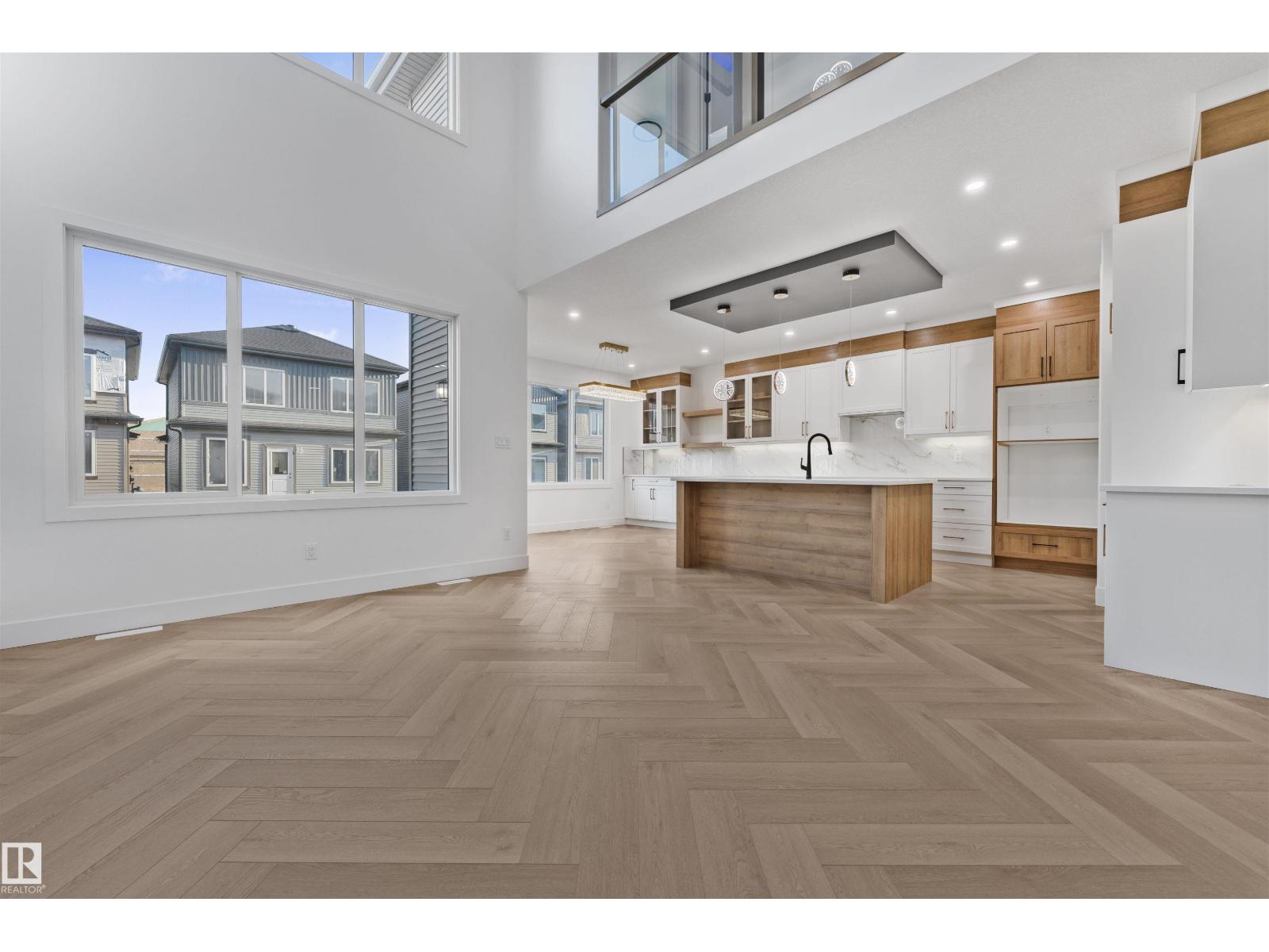 4305 36 ST — photo 29