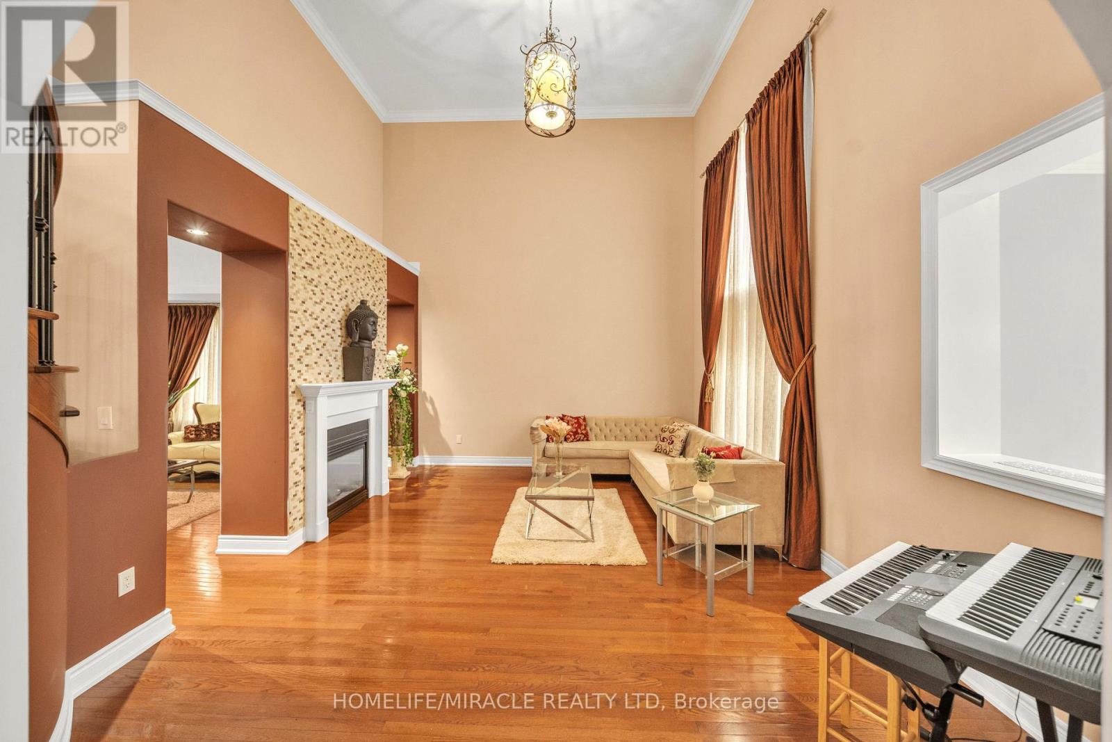 24 HAYWOOD DRIVE - 11