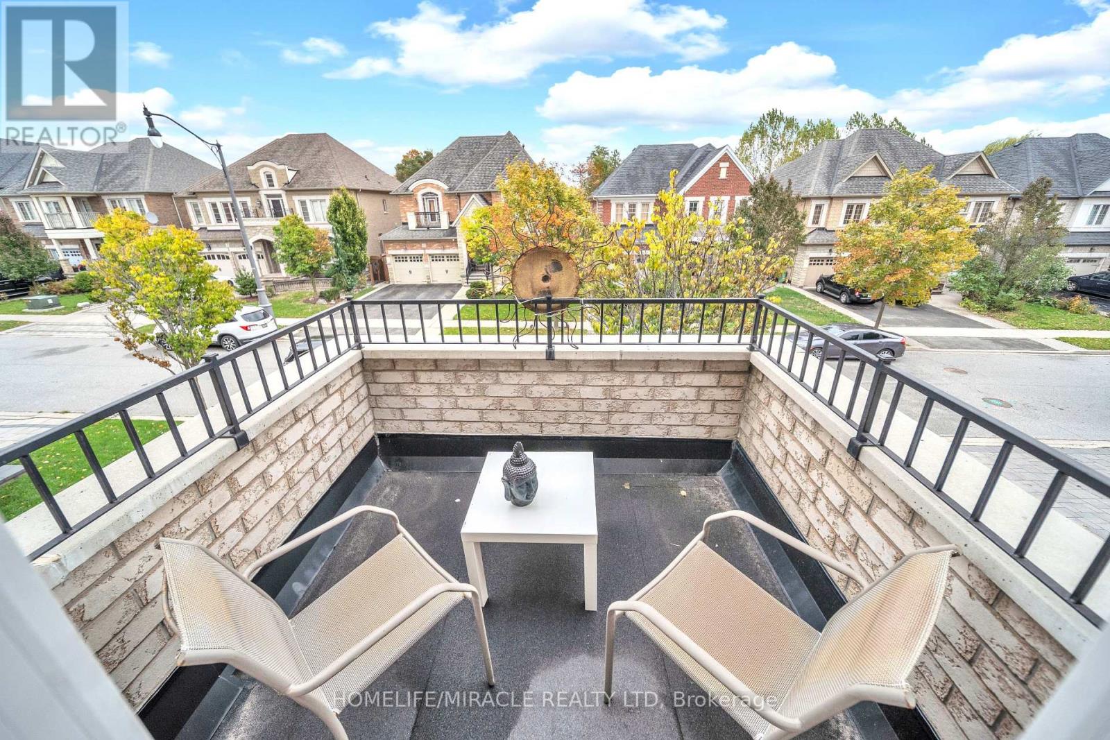 24 HAYWOOD DRIVE - 38