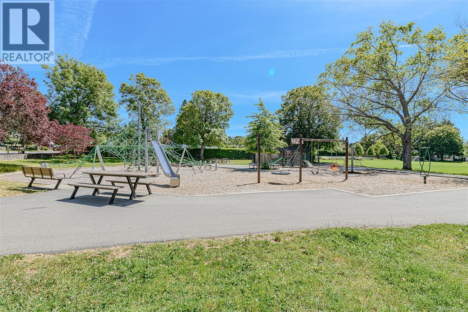 15 3966 Cedar Hill Cross Road, Saanich