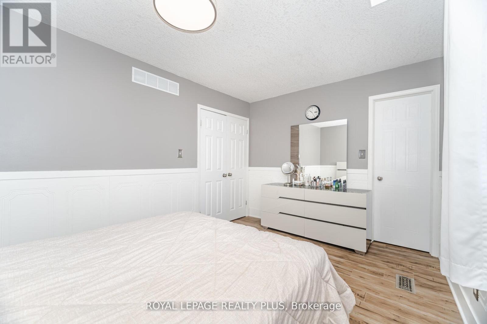 35 JERRY DRIVE - 23