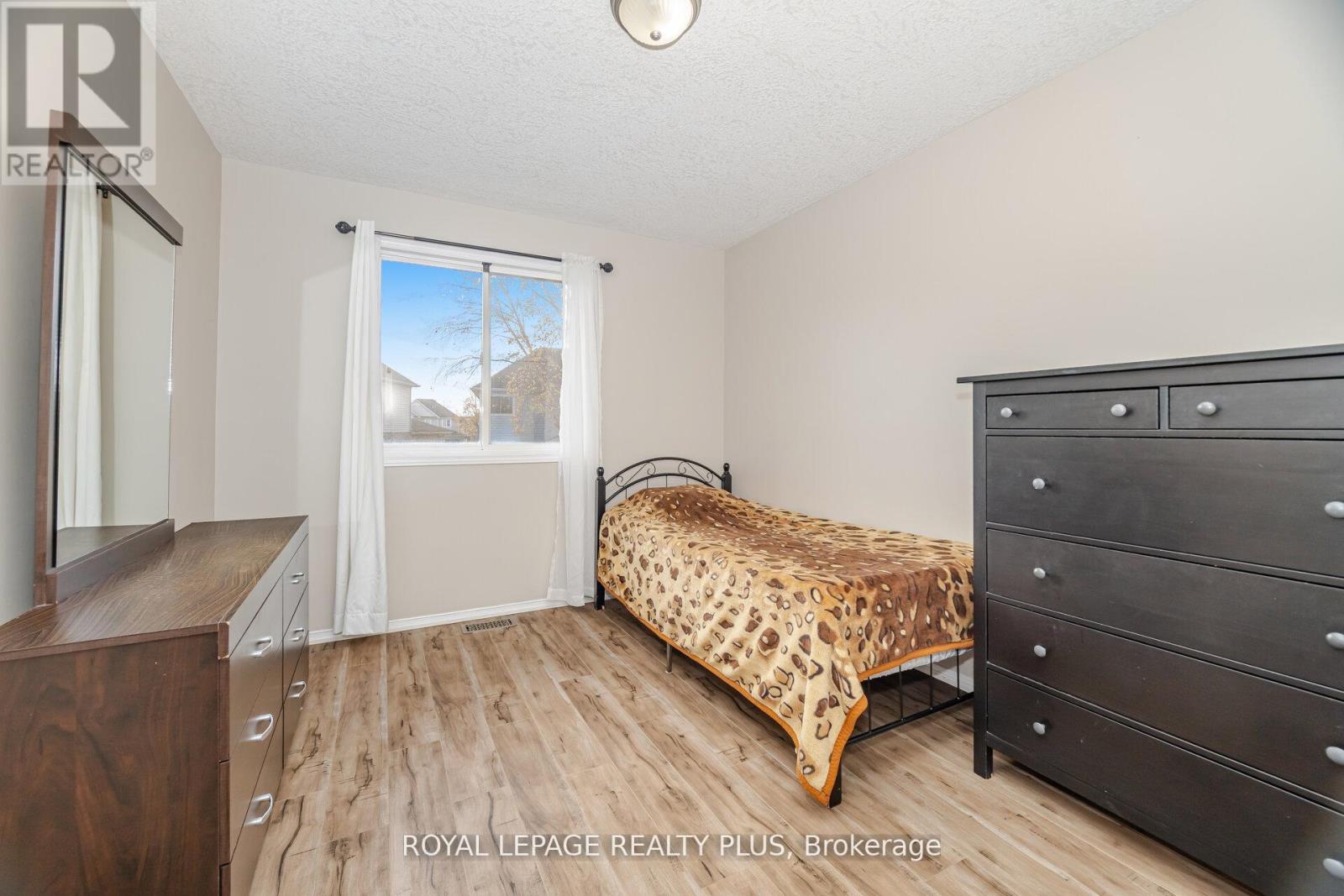35 JERRY DRIVE - 25