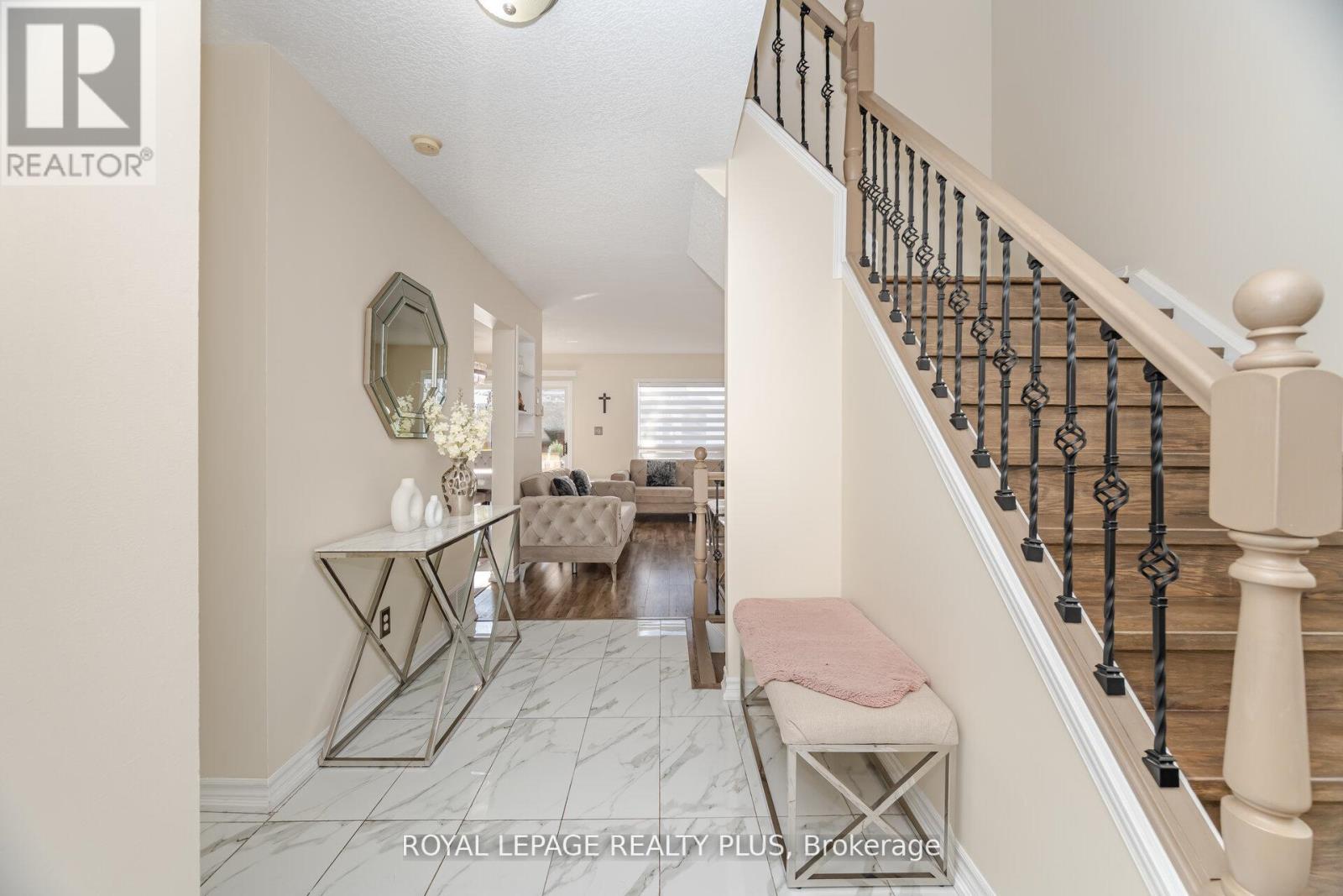 35 JERRY DRIVE - 8