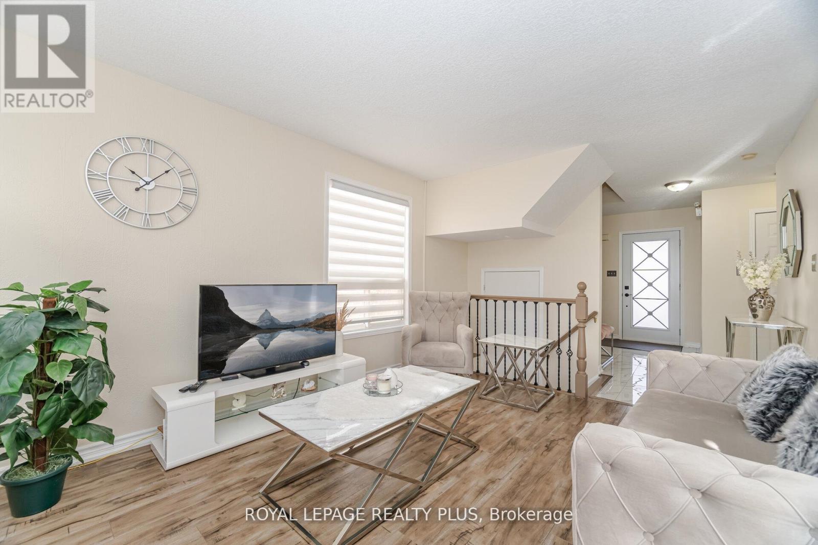 35 JERRY DRIVE - 9
