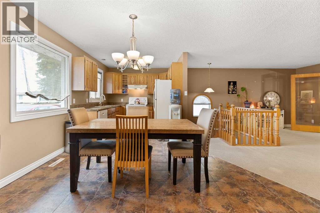409 8 Street NE - photo 5