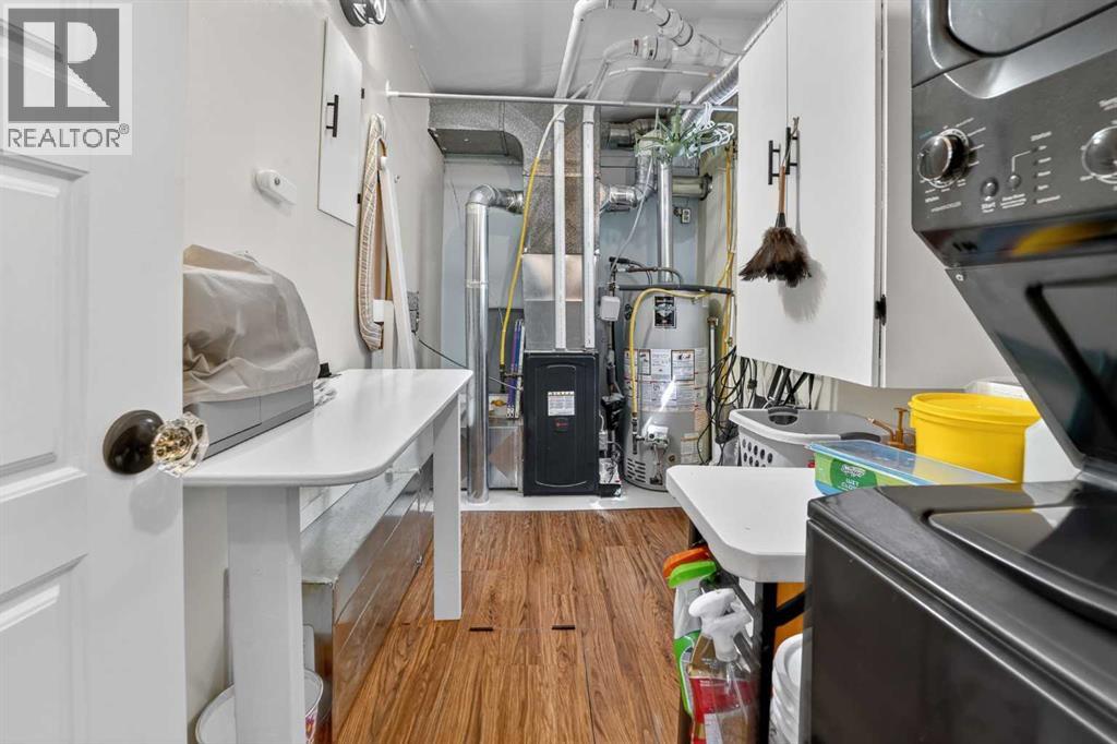 4717 2 Street W - 39