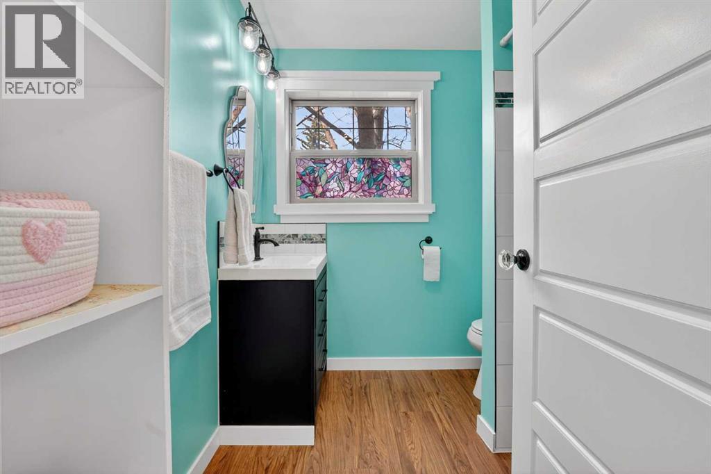 4717 2 Street W - 20