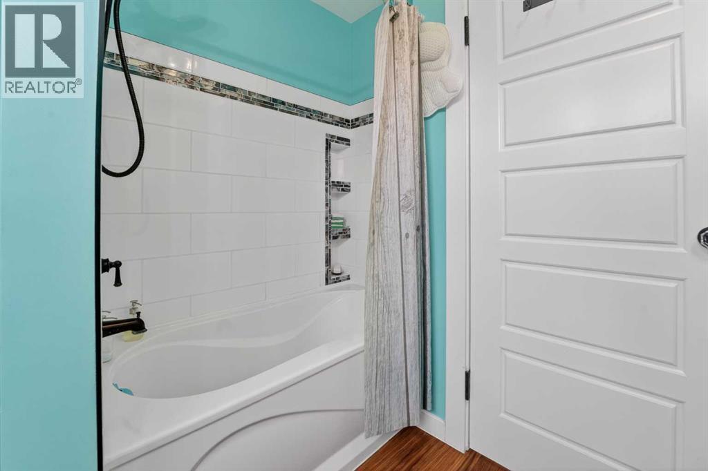 4717 2 Street W - 22