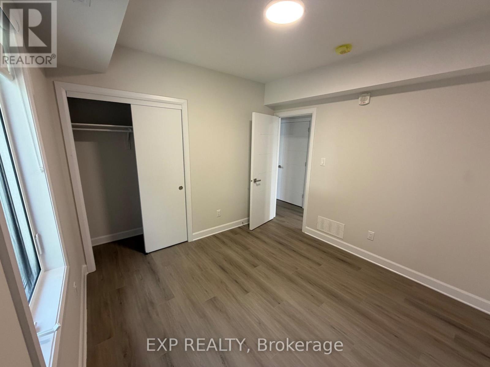 2 Bed, 1 Bath Multi-Family for Rent in Ottawa – . – 258 MONTFORT STREET, Ottawa – MLS# X13442028 - Image 8