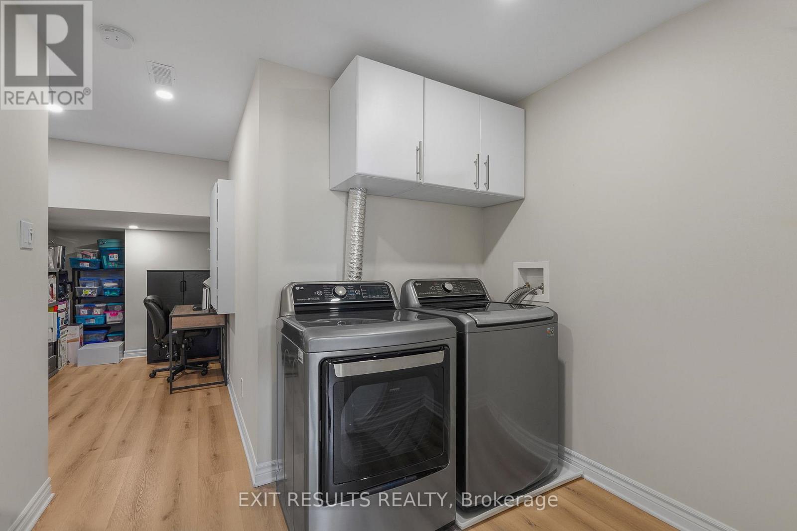 2609 RAYMOND STREET - 24