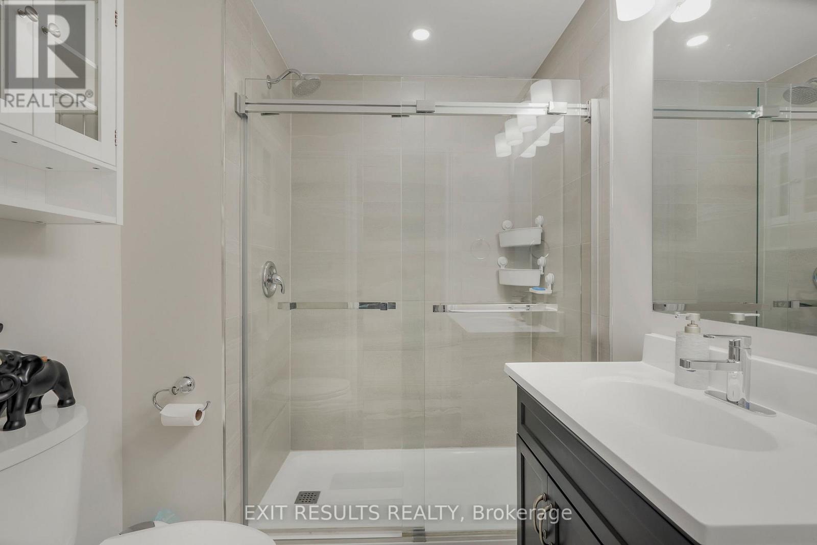 2609 RAYMOND STREET - 26