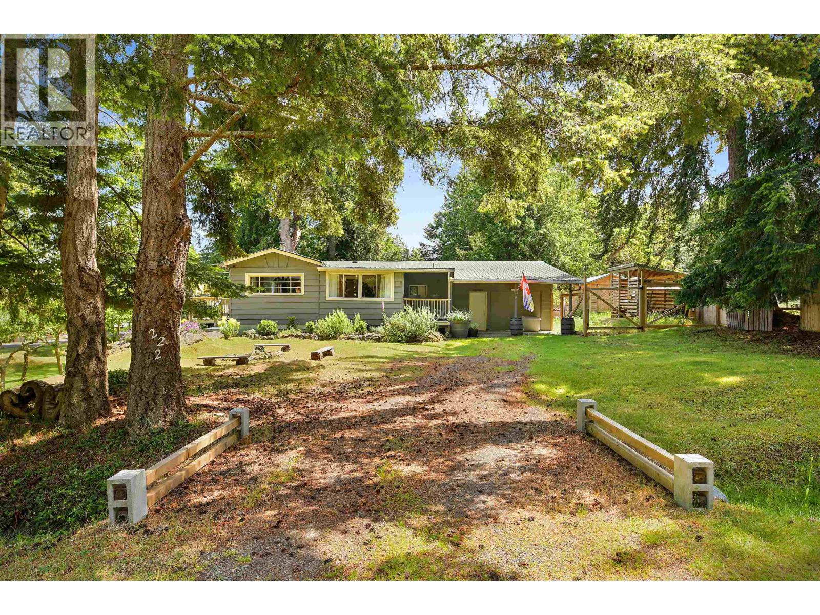 222 SKANA GATE ROAD, Mayne Island