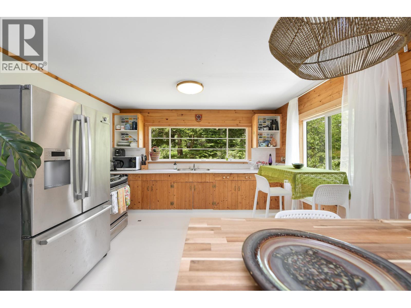 222 SKANA GATE ROAD, Mayne Island