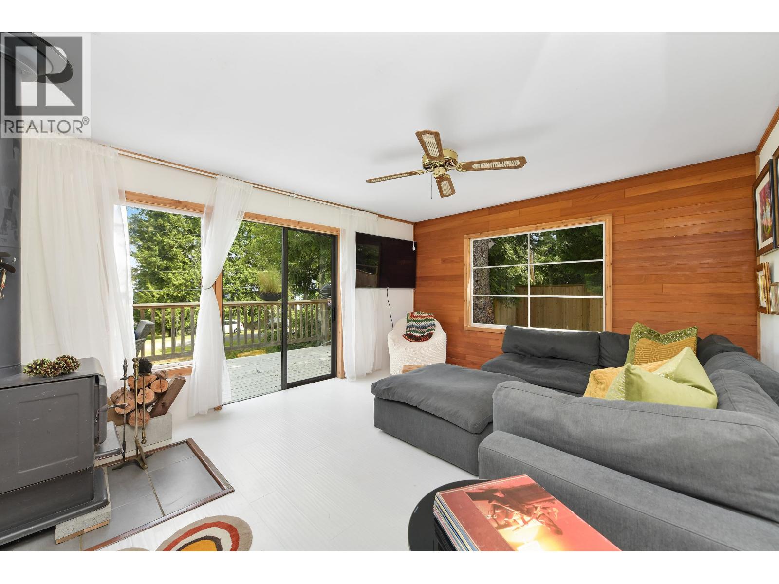 222 SKANA GATE ROAD, Mayne Island