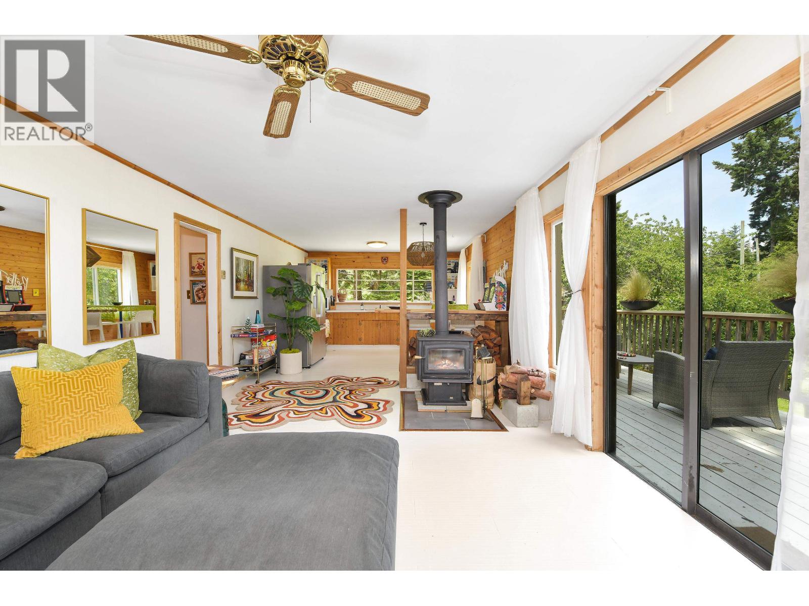 222 SKANA GATE ROAD, Mayne Island