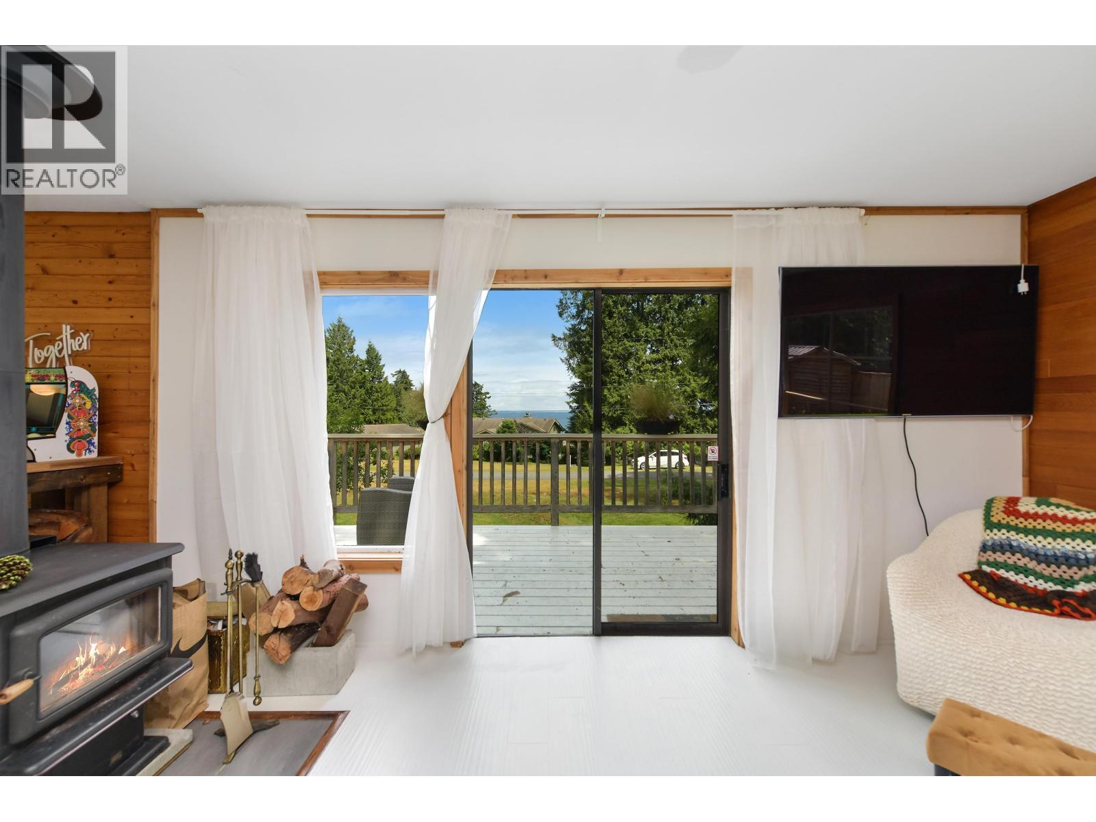 222 SKANA GATE ROAD, Mayne Island