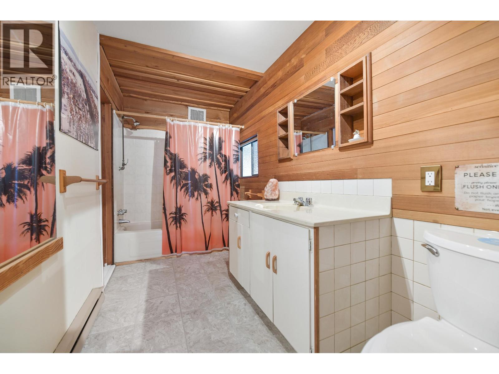 222 SKANA GATE ROAD, Mayne Island