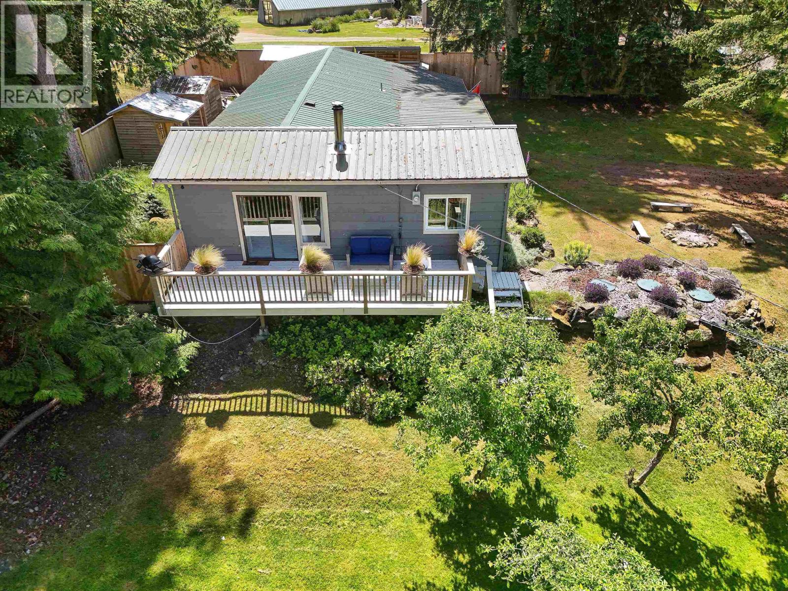 222 SKANA GATE ROAD, Mayne Island