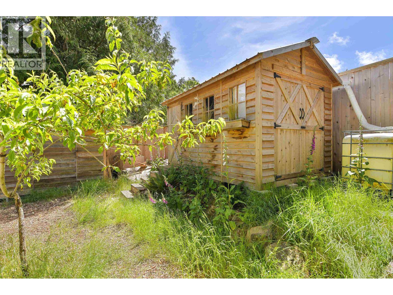 222 SKANA GATE ROAD, Mayne Island