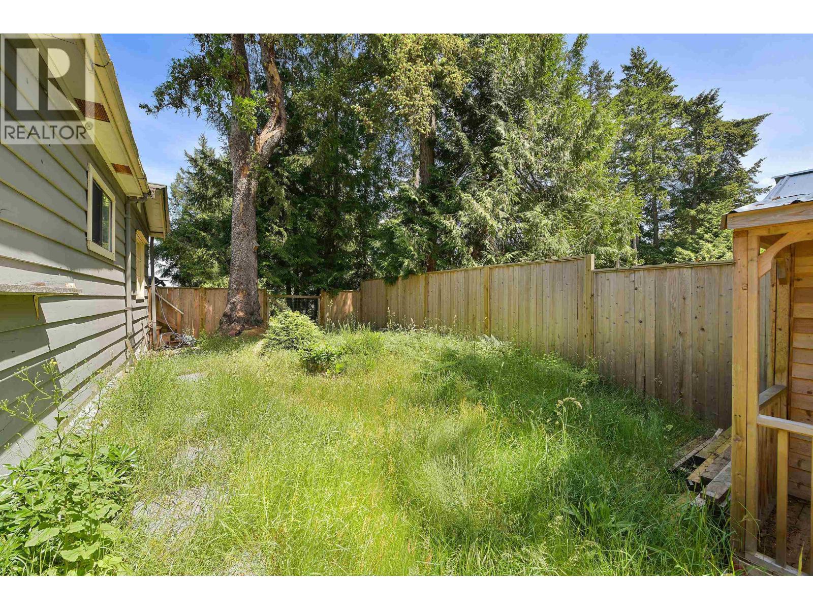 222 SKANA GATE ROAD, Mayne Island