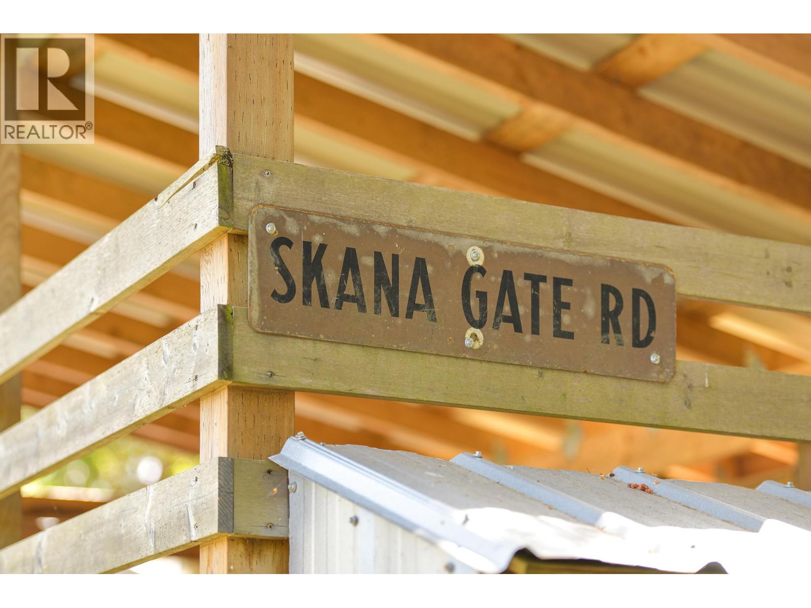 222 SKANA GATE ROAD, Mayne Island