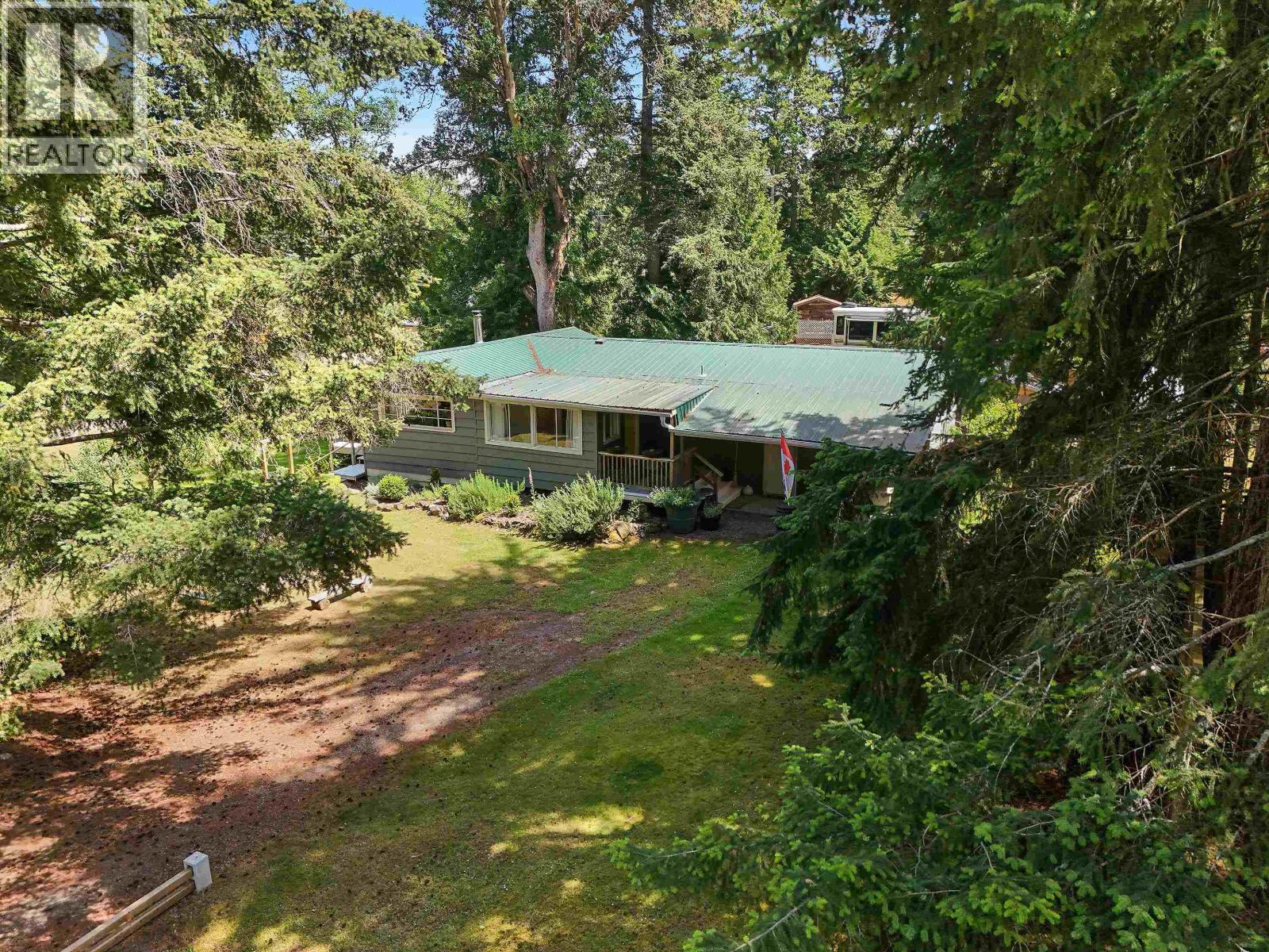 222 SKANA GATE ROAD, Mayne Island