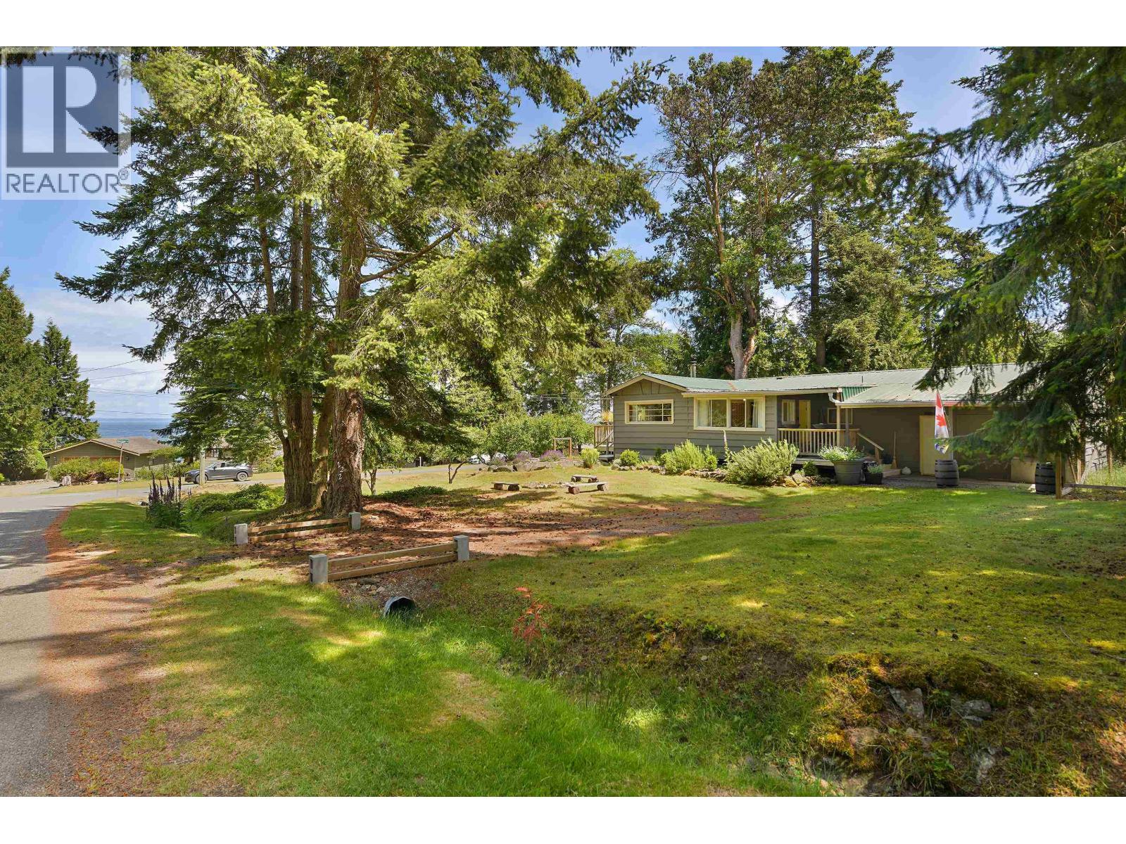 222 SKANA GATE ROAD, Mayne Island
