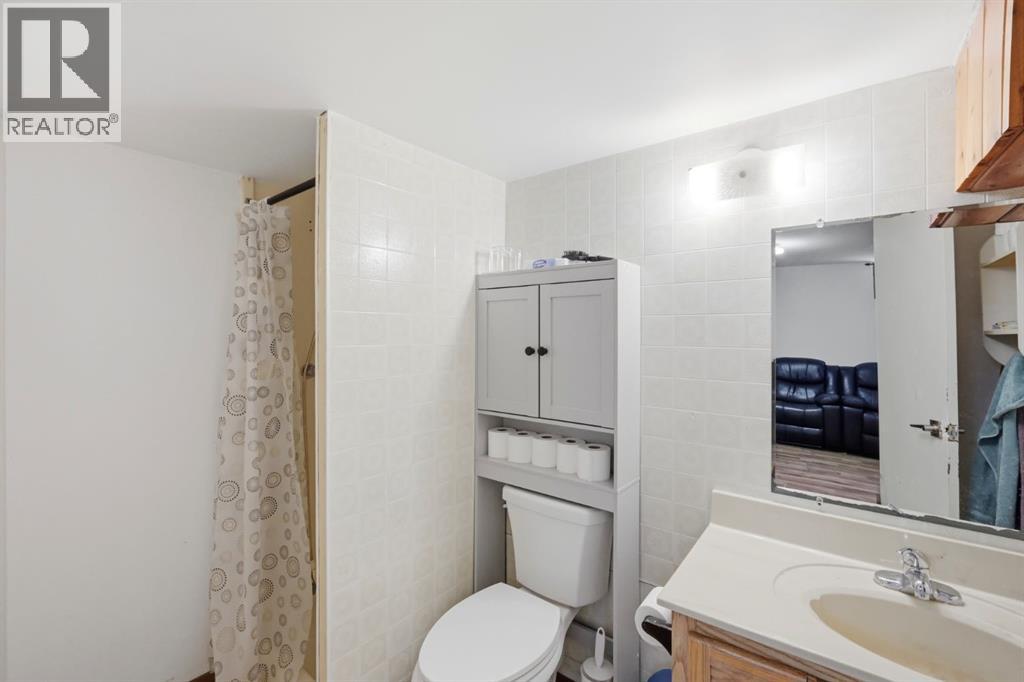 6907 4 Avenue NE - 32