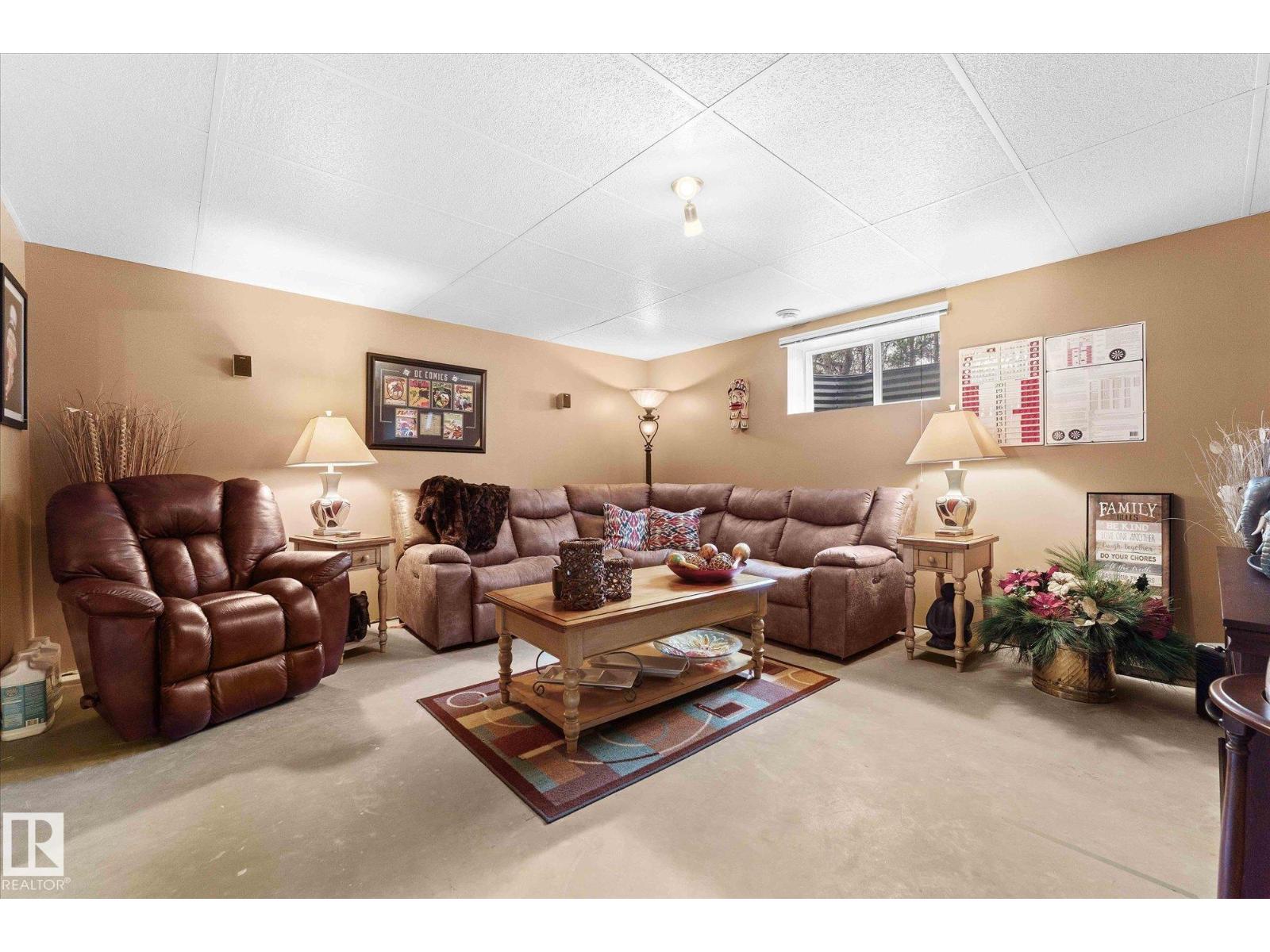 #460 48057 RGE RD 272 - 33