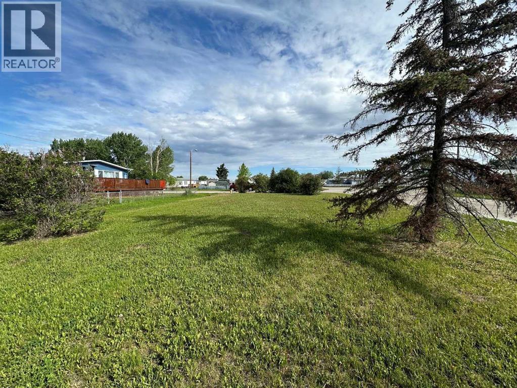 9901 104 Avenue - photo 2