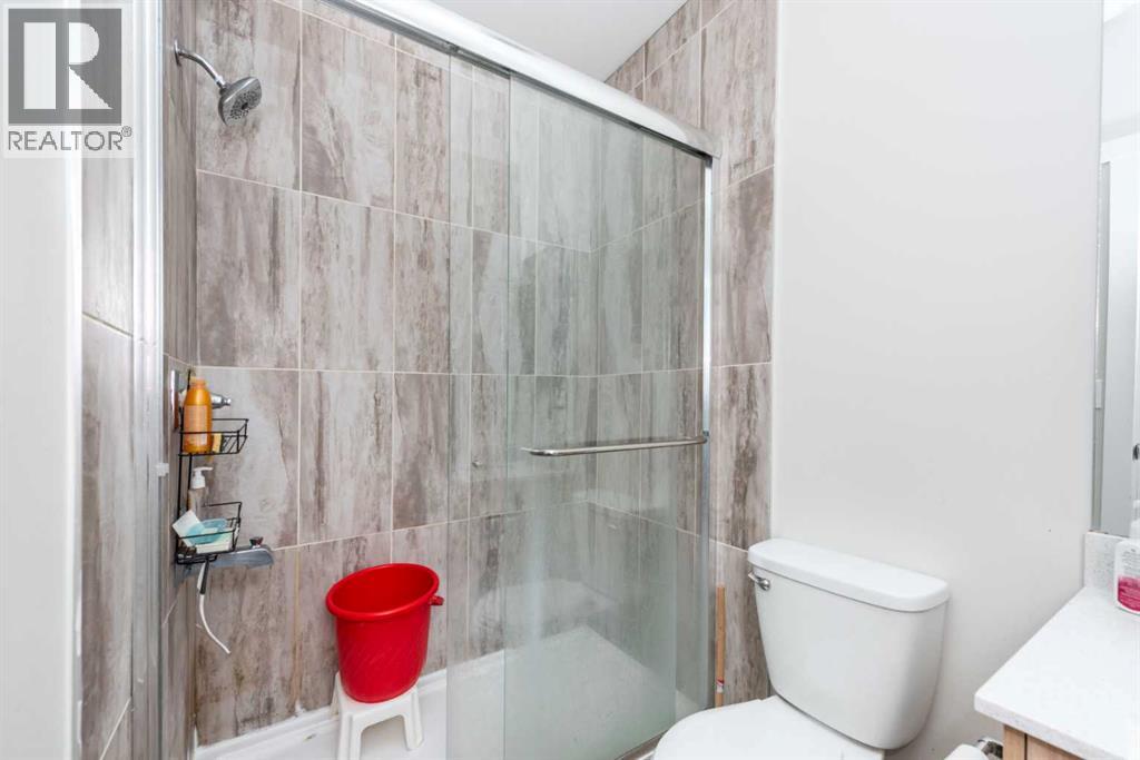 32 Saddlestone Way NE - 32