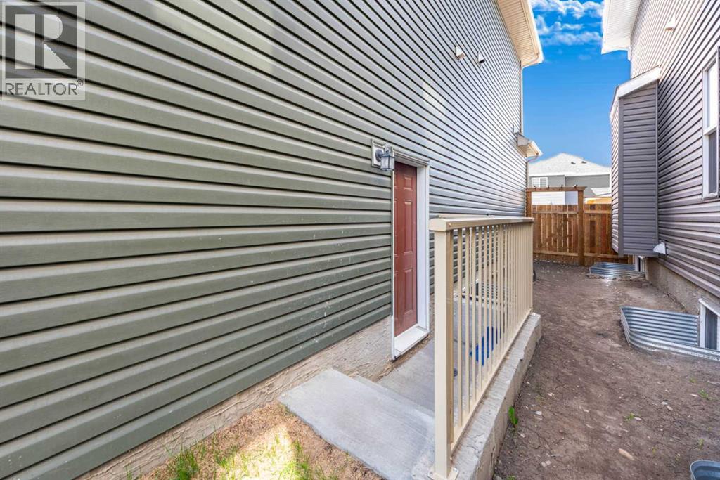 32 Saddlestone Way NE - 36
