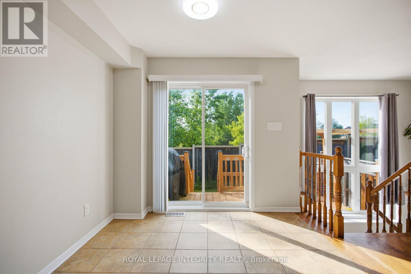 3 Bed, 3 Bath House for Sale in Ottawa – 354 ROLLING MEADOW CRESCENT, Ottawa – MLS# X13442128 - Image 12