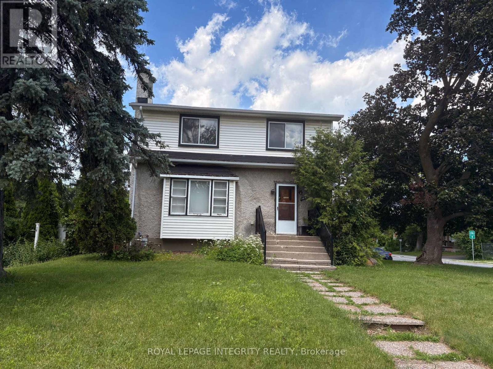 1085 RICHARD AVENUE - 2