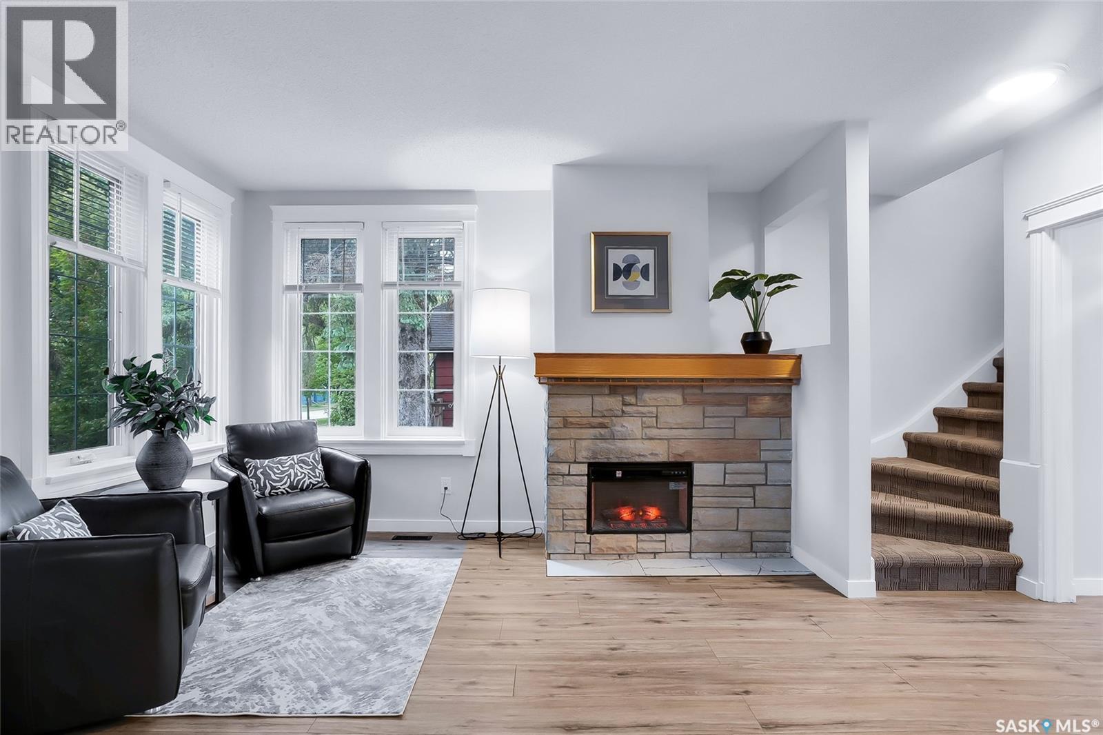 1121 B AVENUE N - 8