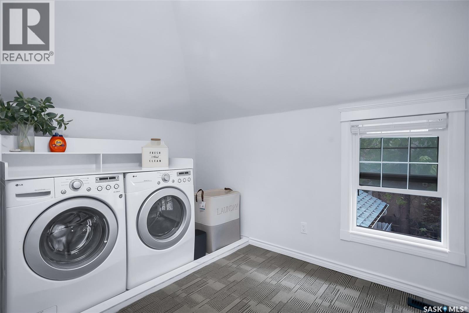 1121 B AVENUE N - 33