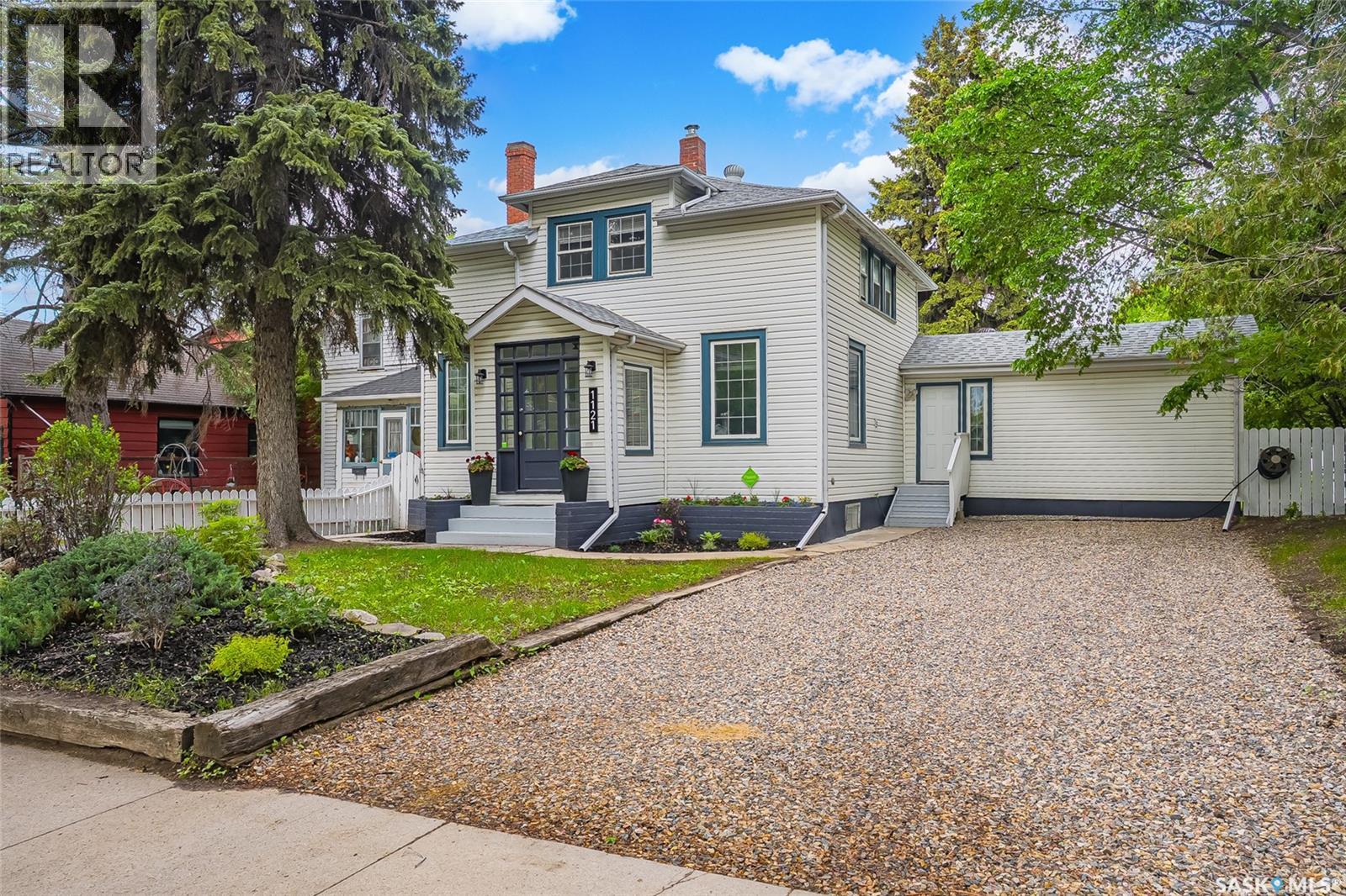 1121 B AVENUE N - 2